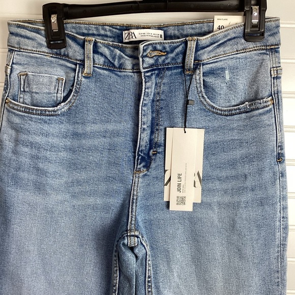 Zara NWT high Rise Flare ankle Stretchy blue Jeans Size 8 - Picture 2 of 8